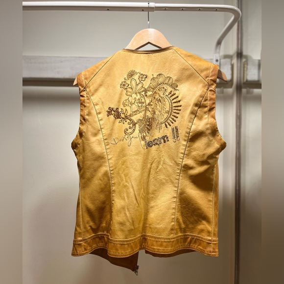 Desigual Spain Faux Tan Leather Jacket/ convertible vest in tan; great lining - Picture 6 of 16